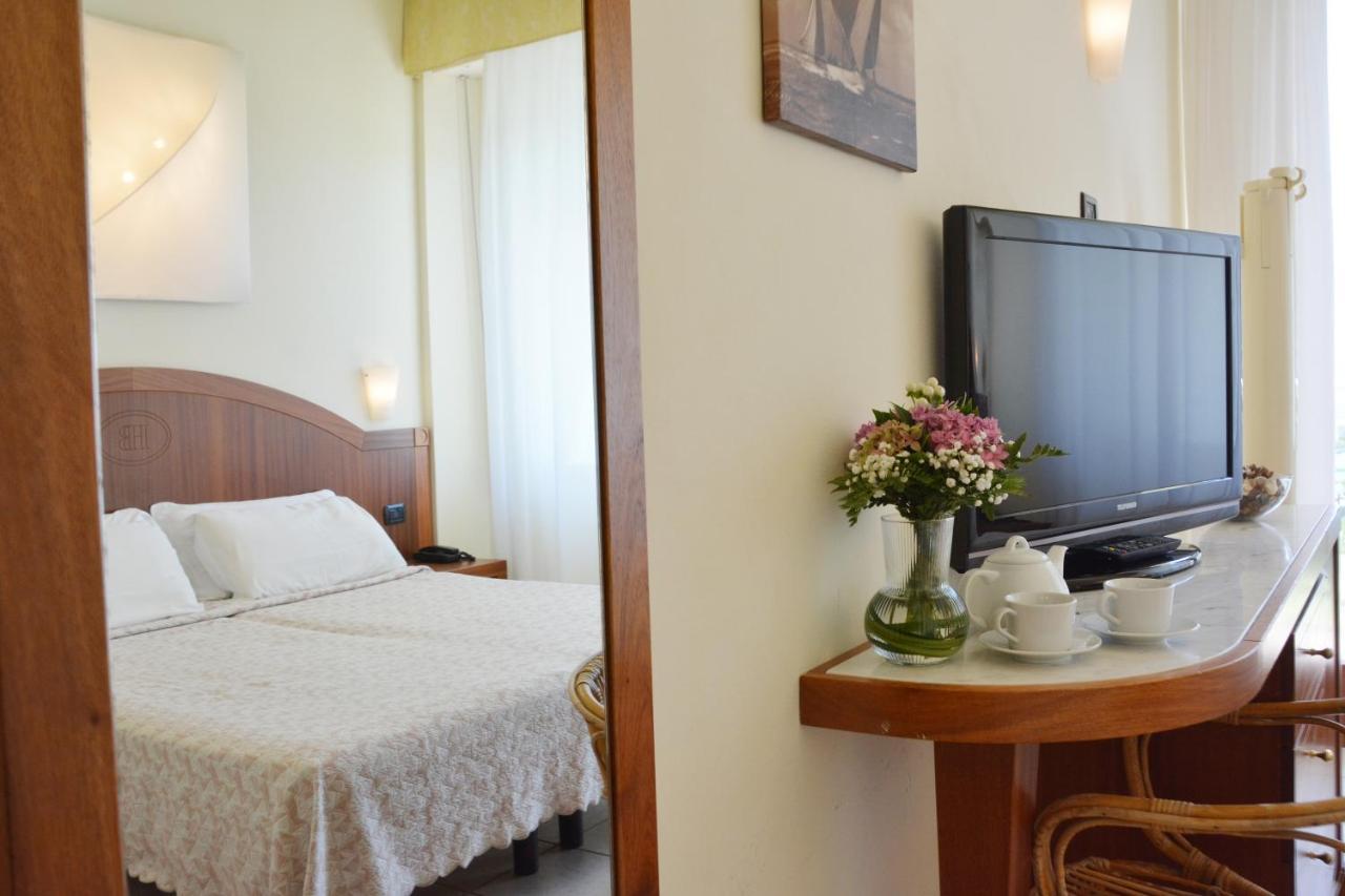 Hotel Bellevue Beach - Sul Mare Milano Marittima Esterno foto