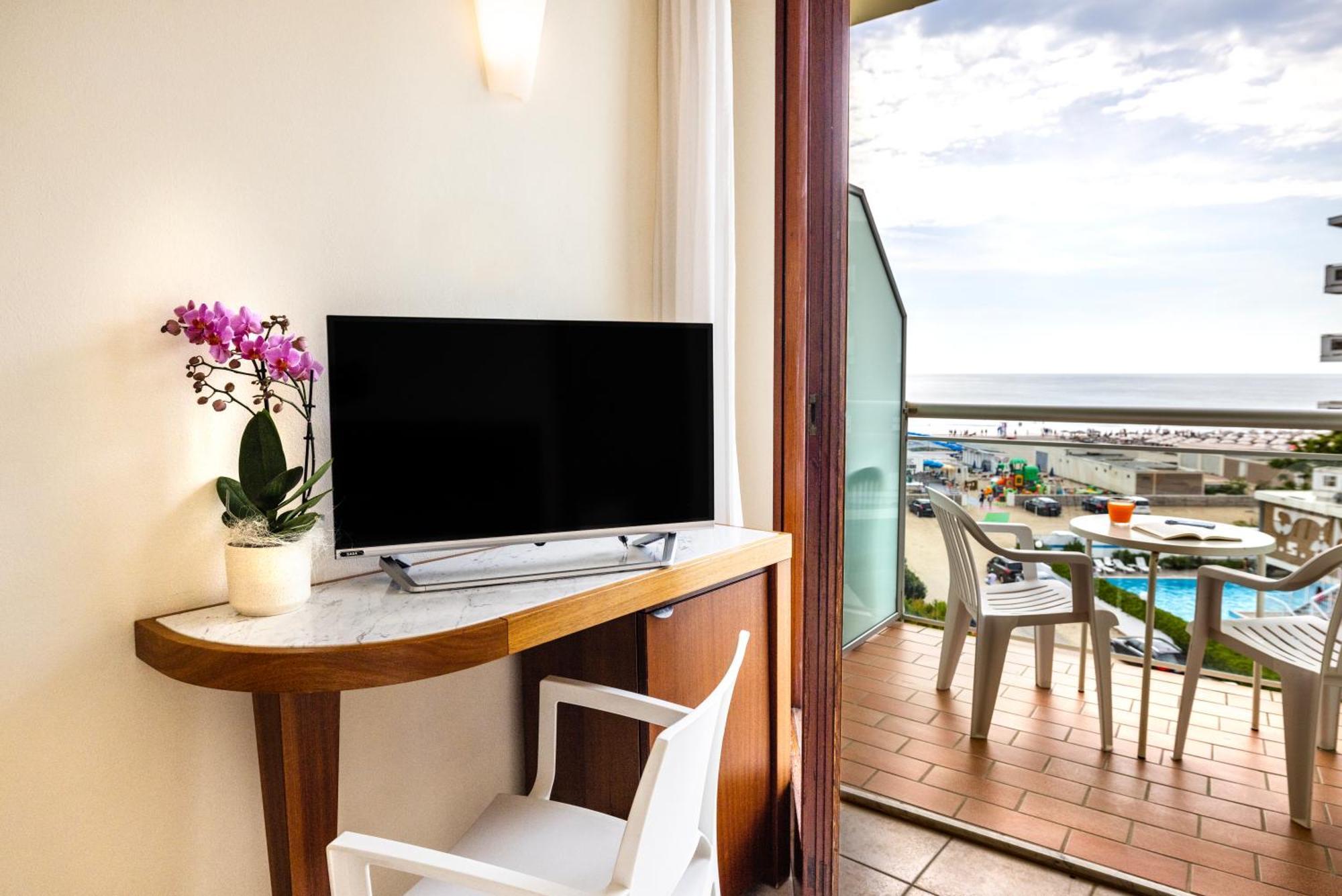Hotel Bellevue Beach - Sul Mare Milano Marittima Esterno foto